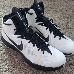 New Men's Nike Hyperquickness Basketball Shoes With (Lunar Tread) (New)